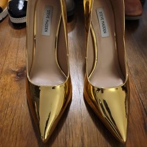 Gold reflective Steve Madden Vala Pumps 4.5 inch Heel